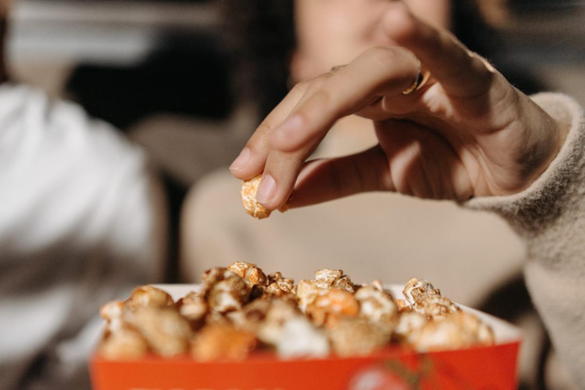 woman-eating-popcorn